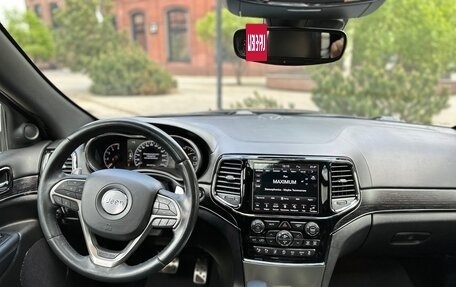 Jeep Grand Cherokee, 2019 год, 4 500 000 рублей, 34 фотография