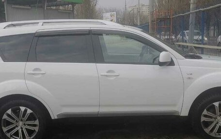 Mitsubishi Outlander III рестайлинг 3, 2008 год, 1 100 000 рублей, 4 фотография