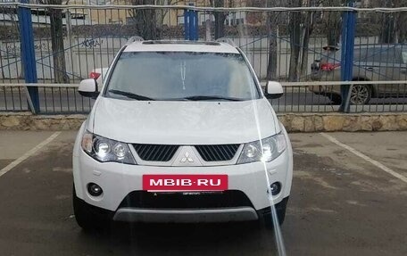 Mitsubishi Outlander III рестайлинг 3, 2008 год, 1 100 000 рублей, 2 фотография