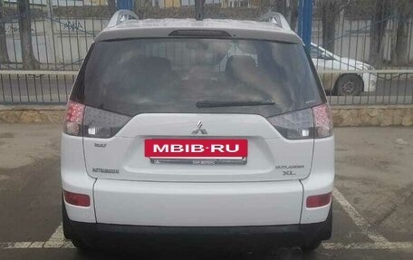 Mitsubishi Outlander III рестайлинг 3, 2008 год, 1 100 000 рублей, 8 фотография