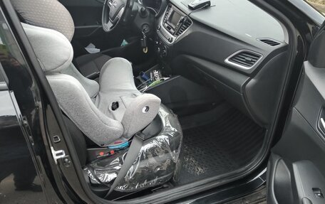 Hyundai Solaris II рестайлинг, 2017 год, 950 000 рублей, 4 фотография
