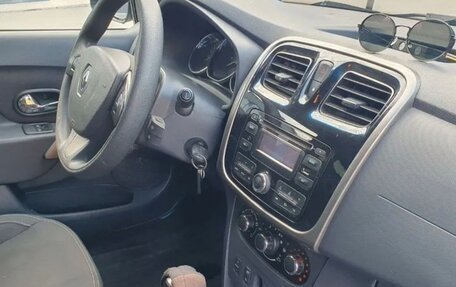 Renault Logan II, 2015 год, 786 000 рублей, 8 фотография
