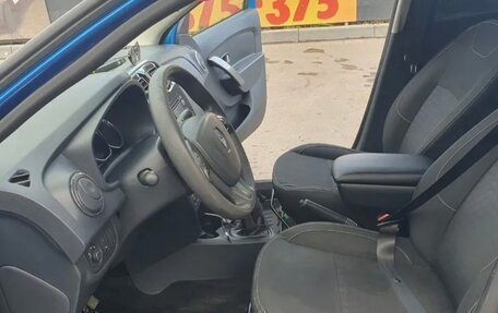 Renault Logan II, 2015 год, 786 000 рублей, 23 фотография