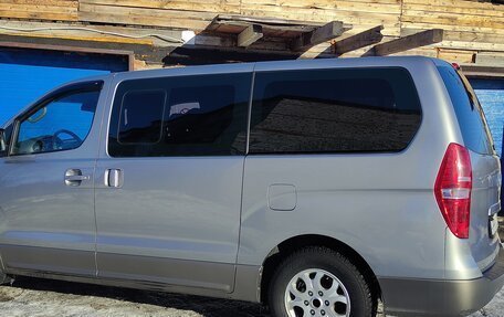 Hyundai H-1 II рестайлинг, 2013 год, 2 500 000 рублей, 5 фотография