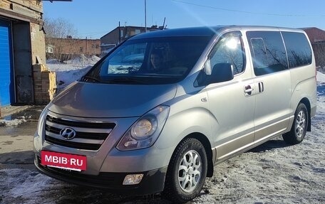 Hyundai H-1 II рестайлинг, 2013 год, 2 500 000 рублей, 2 фотография