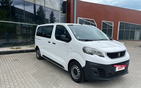 Peugeot Traveller I, 2020 год, 2 090 000 рублей, 3 фотография