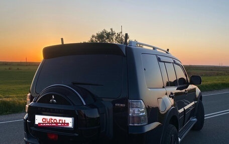 Mitsubishi Pajero IV, 2007 год, 1 850 000 рублей, 3 фотография