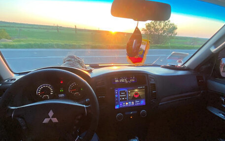 Mitsubishi Pajero IV, 2007 год, 1 850 000 рублей, 11 фотография