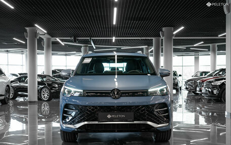 Volkswagen Tiguan, 2024 год, 4 490 000 рублей, 3 фотография