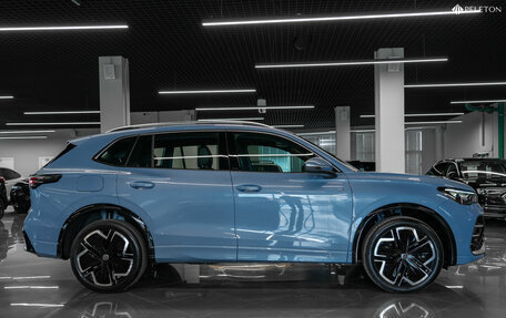 Volkswagen Tiguan, 2024 год, 4 490 000 рублей, 9 фотография