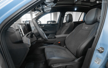 Volkswagen Tiguan, 2024 год, 4 490 000 рублей, 12 фотография