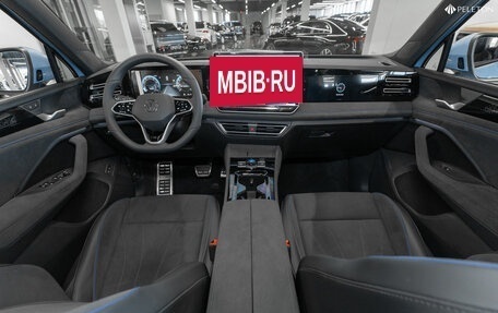 Volkswagen Tiguan, 2024 год, 4 490 000 рублей, 11 фотография