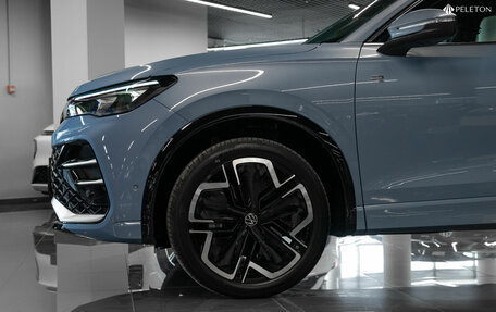 Volkswagen Tiguan, 2024 год, 4 490 000 рублей, 29 фотография