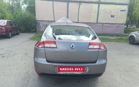 Renault Laguna III рестайлинг, 2010 год, 730 000 рублей, 4 фотография