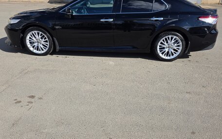 Toyota Camry, 2021 год, 3 650 000 рублей, 5 фотография