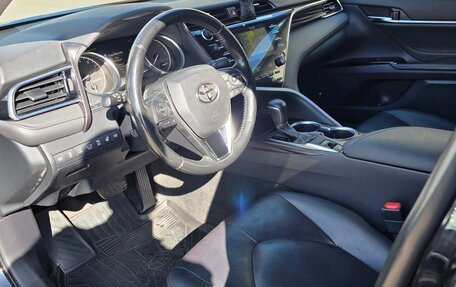 Toyota Camry, 2021 год, 3 650 000 рублей, 9 фотография
