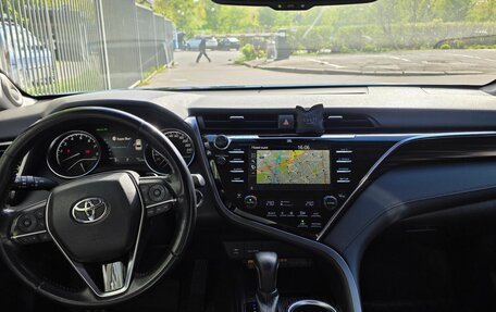 Toyota Camry, 2021 год, 3 650 000 рублей, 6 фотография