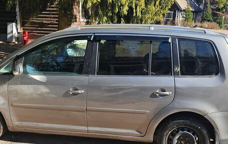 Volkswagen Touran III, 2007 год, 650 000 рублей, 2 фотография