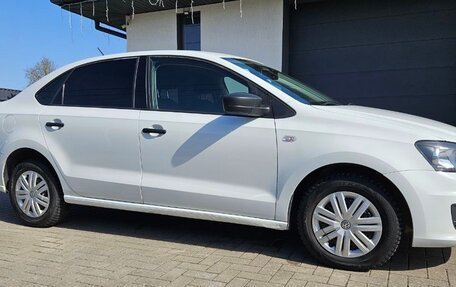 Volkswagen Polo VI (EU Market), 2018 год, 745 000 рублей, 2 фотография