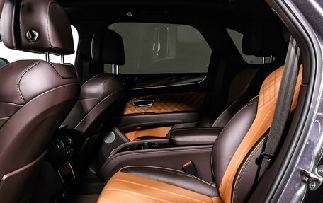 Bentley Bentayga I, 2021 год, 24 790 000 рублей, 13 фотография