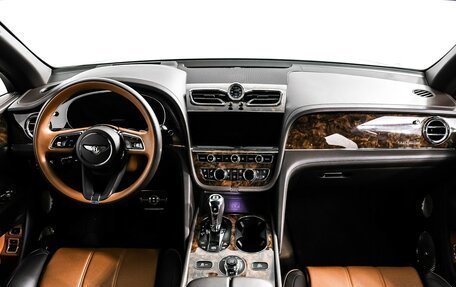Bentley Bentayga I, 2021 год, 24 790 000 рублей, 11 фотография