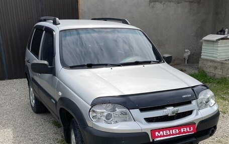 Chevrolet Niva I рестайлинг, 2012 год, 600 000 рублей, 4 фотография