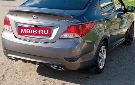 Hyundai Solaris II рестайлинг, 2011 год, 750 000 рублей, 2 фотография