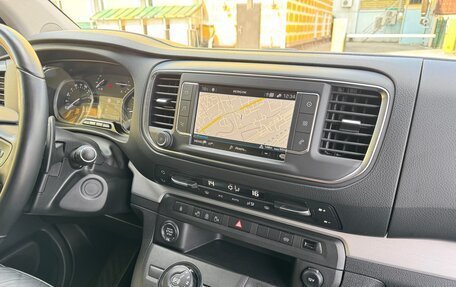 Peugeot Traveller I, 2020 год, 3 700 000 рублей, 9 фотография