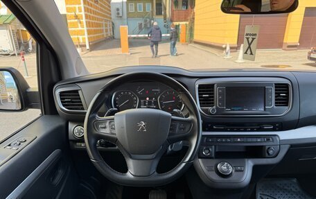 Peugeot Traveller I, 2020 год, 3 700 000 рублей, 24 фотография