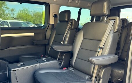 Peugeot Traveller I, 2020 год, 3 700 000 рублей, 25 фотография