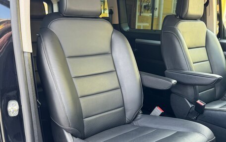 Peugeot Traveller I, 2020 год, 3 700 000 рублей, 27 фотография