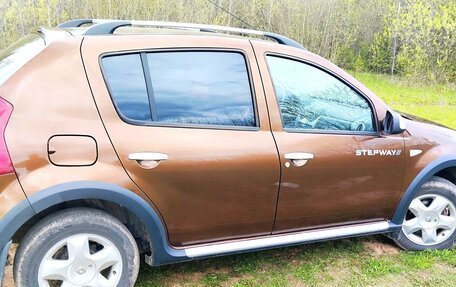 Renault Sandero I, 2013 год, 810 000 рублей, 17 фотография