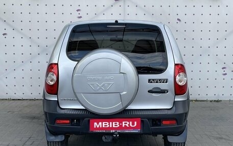 Chevrolet Niva I рестайлинг, 2011 год, 590 000 рублей, 6 фотография