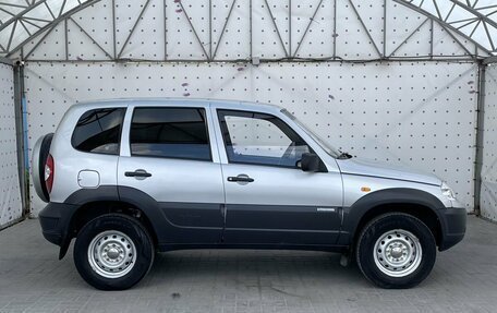Chevrolet Niva I рестайлинг, 2011 год, 590 000 рублей, 9 фотография