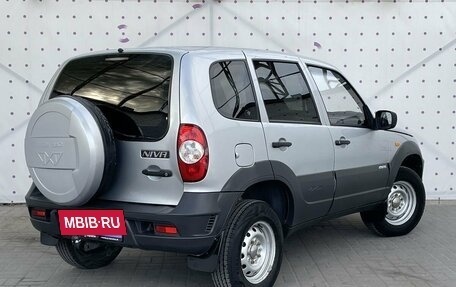 Chevrolet Niva I рестайлинг, 2011 год, 590 000 рублей, 4 фотография