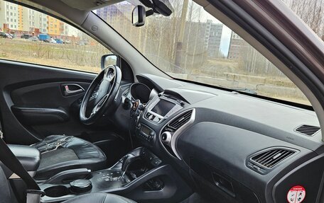 Hyundai ix35 I рестайлинг, 2011 год, 970 000 рублей, 10 фотография