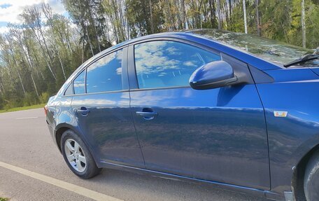 Chevrolet Cruze II, 2010 год, 700 000 рублей, 9 фотография