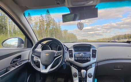 Chevrolet Cruze II, 2010 год, 700 000 рублей, 12 фотография