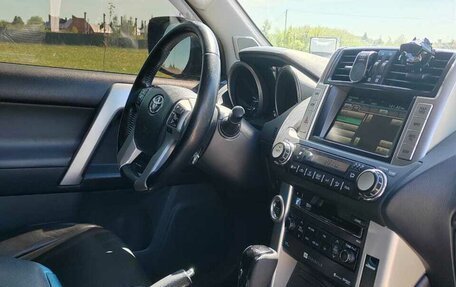Toyota Land Cruiser Prado 150 рестайлинг 2, 2010 год, 2 630 000 рублей, 24 фотография