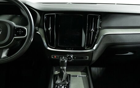 Volvo V60 Cross Country II, 2019 год, 3 249 700 рублей, 14 фотография