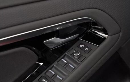 Land Rover Range Rover Evoque II, 2020 год, 3 850 000 рублей, 16 фотография