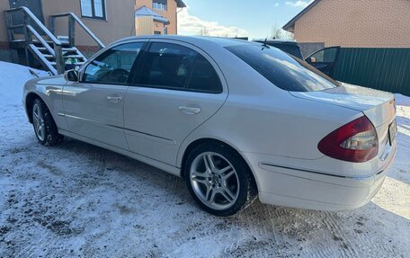 Mercedes-Benz E-Класс, 2003 год, 1 100 000 рублей, 4 фотография