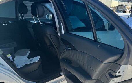 Mercedes-Benz E-Класс, 2003 год, 1 100 000 рублей, 6 фотография