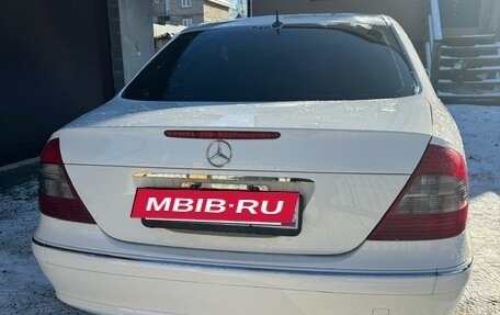 Mercedes-Benz E-Класс, 2003 год, 1 100 000 рублей, 5 фотография