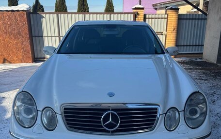 Mercedes-Benz E-Класс, 2003 год, 1 100 000 рублей, 2 фотография