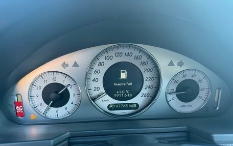Mercedes-Benz E-Класс, 2003 год, 1 100 000 рублей, 9 фотография