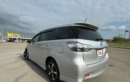 Toyota Wish II, 2012 год, 1 790 000 рублей, 3 фотография