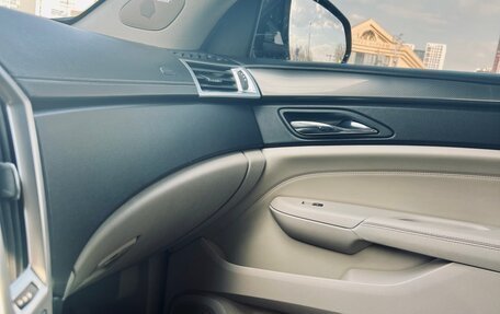 Cadillac SRX II рестайлинг, 2010 год, 1 400 000 рублей, 10 фотография