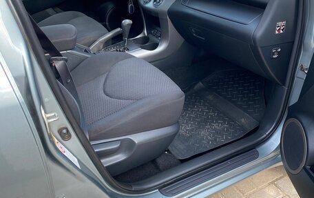 Toyota RAV4, 2006 год, 1 200 000 рублей, 24 фотография