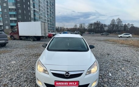 Opel Astra J, 2012 год, 600 000 рублей, 1 фотография